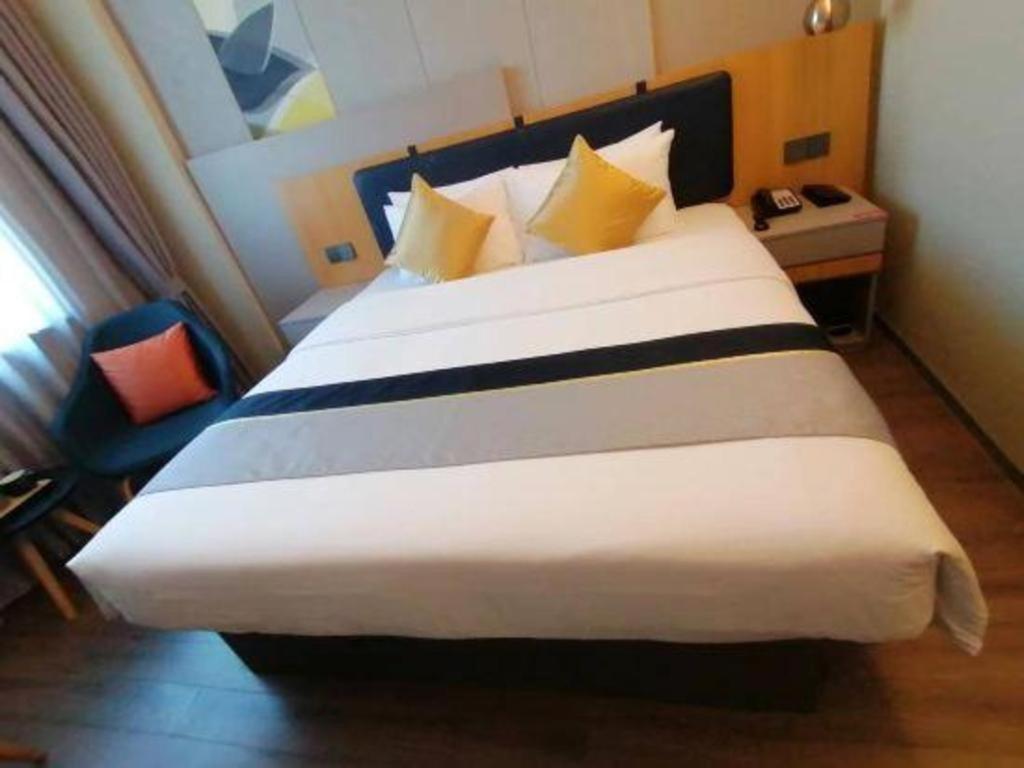 Home Inn Kunming Baita Road Exteriör bild